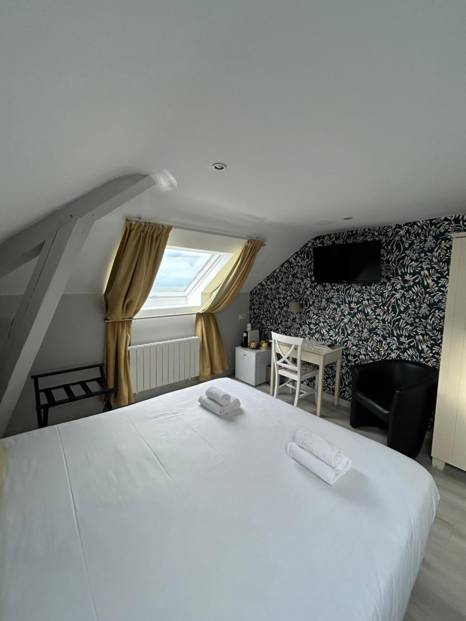 Les Embruns Hotel Трувил сюр Мер Екстериор снимка
